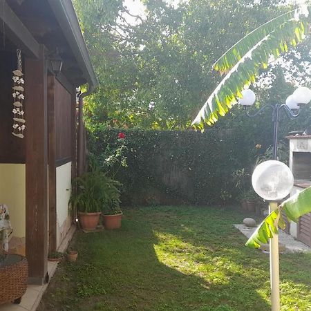 Brezza Di Mare Appartamento In Villa Con Giardino E Spiaggia ,Casa Vacanze Al Mare Quartu SantʼElena Dış mekan fotoğraf