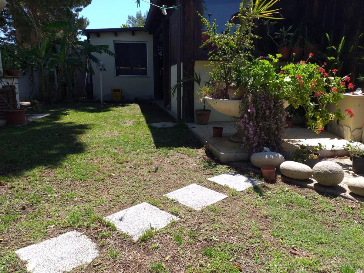 Brezza Di Mare Appartamento In Villa Con Giardino E Spiaggia ,Casa Vacanze Al Mare Quartu SantʼElena Dış mekan fotoğraf