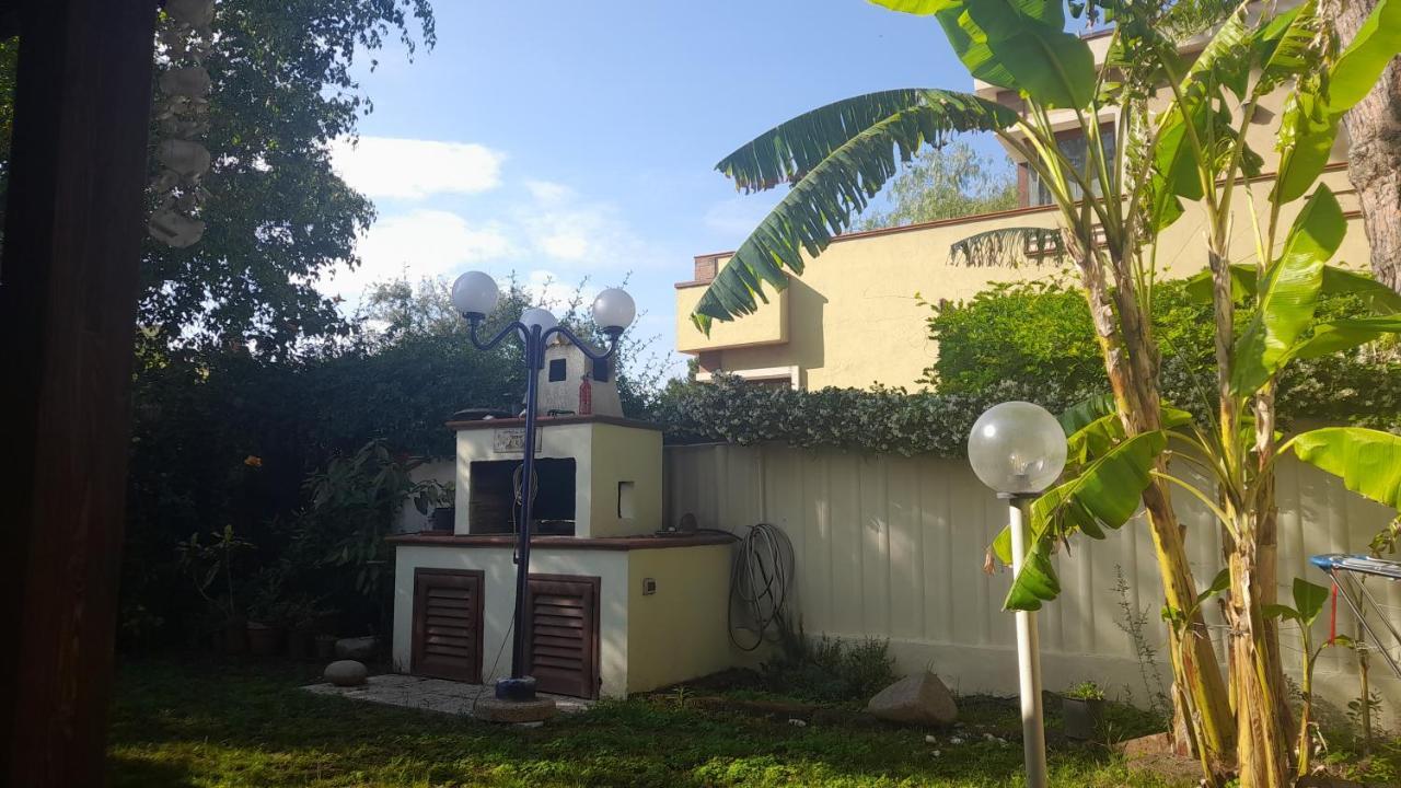 Brezza Di Mare Appartamento In Villa Con Giardino E Spiaggia ,Casa Vacanze Al Mare Quartu SantʼElena Dış mekan fotoğraf